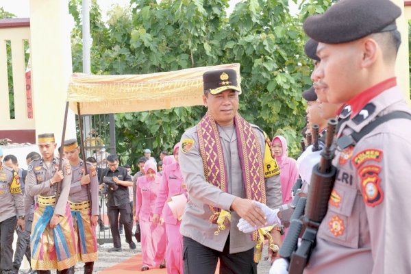 Kunjungi Polres Soppeng, Kapolda Sulsel Resmikan Sejumlah Fasilitas dan Pembangunan Gedung