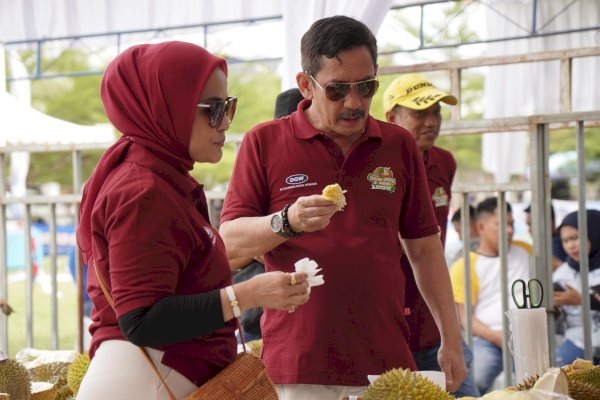 Durian “Pollo Suso” Juara 1 di Event Festival Durian Sulawesi 2025, Pemiliknya Asal Lutra 