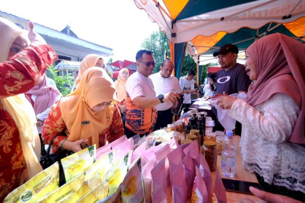 Pemkab Gowa Gelar Pasar Tani Bagi Masyarakat