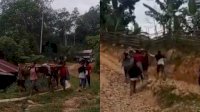Perjuangan Ibu Hamil di Mamasa Sulbar Ditandu Warga 15 Kilometer karena Jalan Rusak