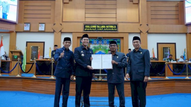 DPRD Pangkep Paripurna Penentapan Bupati dan wakil Bupati Pangkep Terpilih.