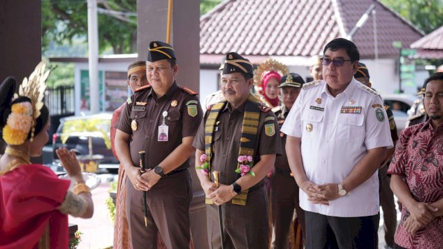 Kunjungan Kajati Sulsel ke Kejari Parepare Disambut Forkopinda.