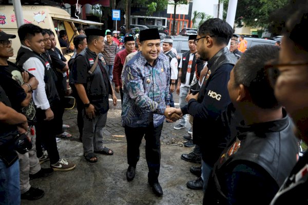 Wali Kota Makassar Apresiasi Bakti Sosial HDCI Salurkan Paket Sembako untuk 1.000 Petugas Kebersihan