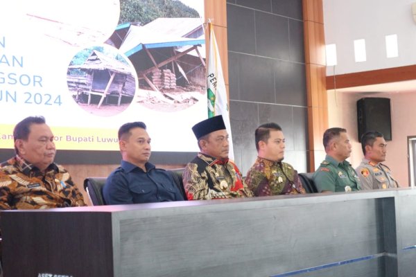 Bantuan Stimulan Bencana, Bupati Luwu Patahudding: Harus Dirasakan Masyarakat Terdampak