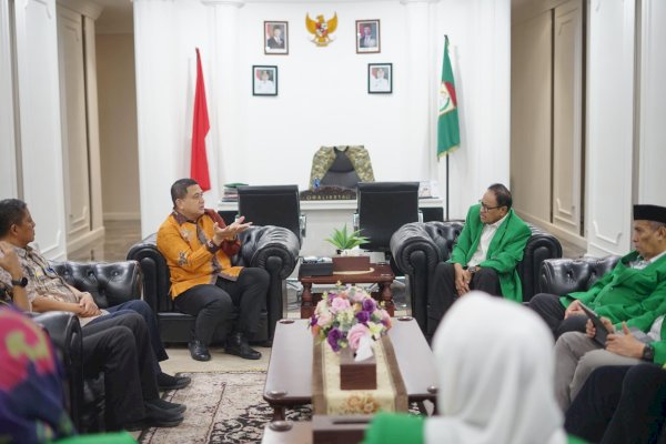Wali Kota Makassar dan UMI Bahas Strategi Pendidikan Berkelanjutan di Makassar