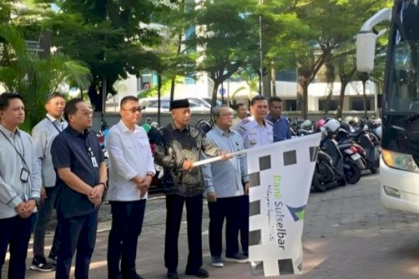 Bupati Natsir Ali Lepas Pemudik Gratis Menuju kepulauan Selayar