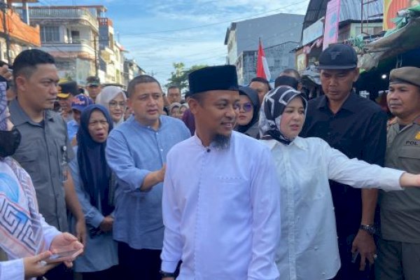 Kompaknya Gubernur-Wagub Sulsel di Awal Ramadhan Temui Pedagang Pasar: Harga Terkendali