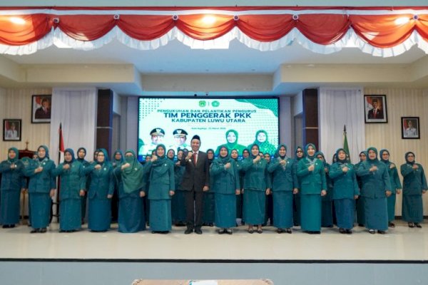 Bupati Luwu Utara Andi Rahim Kukuhkan Pengurus TP PKK 2025-2030