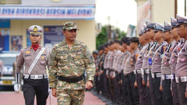 Bupati Lutra Andi Rahim.