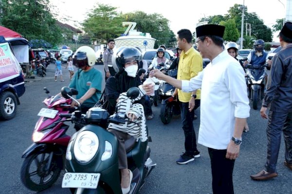 Pemerintah Kabupaten Soppeng dan Forkopimda Berbagi Takjil di Bulan Ramadhan