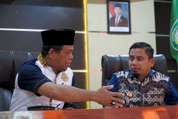 Wali Kota Parepare Apresiasi Wujud Solidaritas IKKB Sibolata, Bagikan Sembako Hasil Swadaya Pengurus