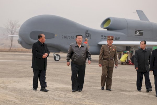 Waspada! Kim Jong-un Uji Coba Pesawat Perang Baru ‘Drone Bunuh Diri AI’