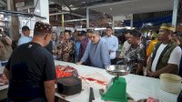 Plt Kepala DKP Dampingi Walikota Makassar Pantau Ketersediaan Pangan-Harga Sembako di Pasar Terong