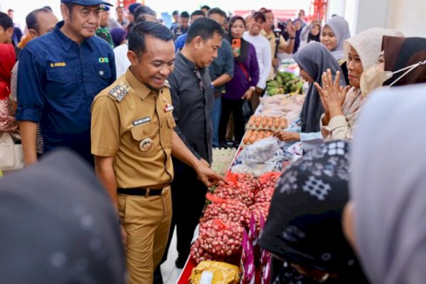 Jaga Stabilitas Harga, Bupati Bone Resmikan Kios Pangan Di Cabalu