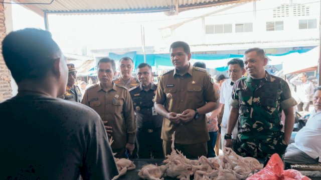 Bupati Bantaeng Uji Nurdin Tinjau Pasar Sentral.