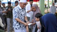 Safari Ramadhan Hari Kedua Pemkab Lutim di Nuha, Diawali dengan Penyerahan Bantuan Baznas