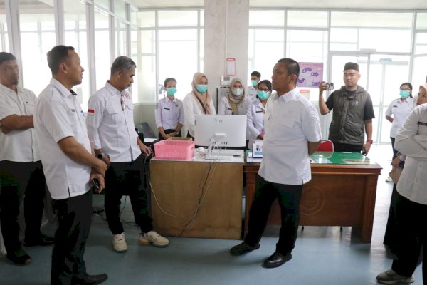 Sidak RSUD I Lagaligo, Bupati Ibas Janjikan Pembenahan Fasilitas Kesehatan