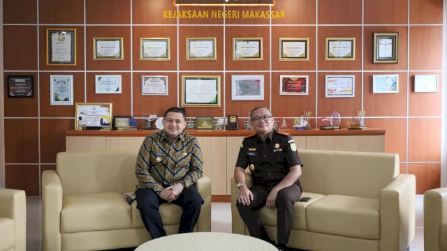 Wali Kota Makassar Munafri Arifuddin Bersama Kepala Kejari Makassar Nauli Rahim Siregar.