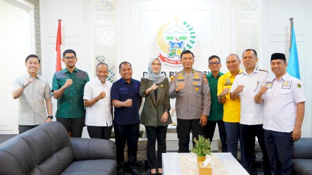 Pimpinan dan Anggota DPRD Sulsel.