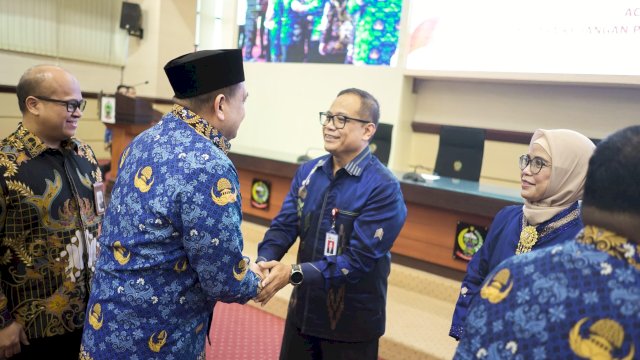 Wali Kota Makassar Munafri Arifuddin, menghadiri pengukuhan Kepala OJK Sulsel.