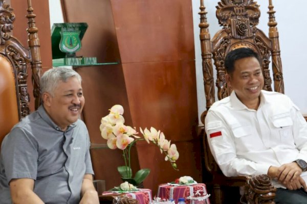 Bupati Pinrang Irwan Hamid Jamu Kepala BSIP Prof. Fadjry Djufry Buka Puasa Bersama di Rujab