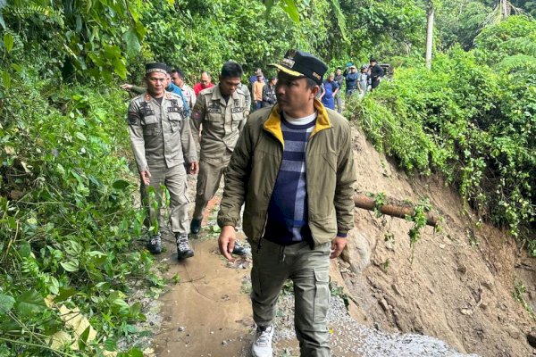 Bupati Lutra Andi Rahim Tinjau Lokasi Longsor di Rongkong