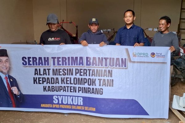 Anggota DPRD Sulsel Syukur Salurkan Bantuan Hand Traktor untuk Kelompok Tani Pinrang