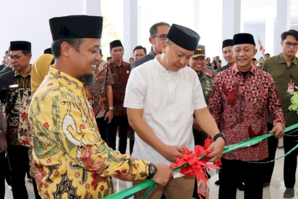 Gubernur Sulsel Resmikan Mesjid Rahmatan Lil Alamin Selayar, Ajak Masyarakat Memakmurkan Mesjid