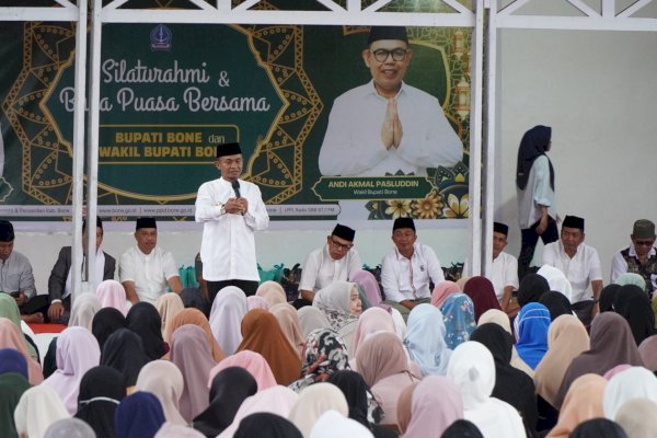 Buka Bersama Tenaga Kesehatan, Bupati Bone: Jangan Tiktokan Saat Jam Kerja