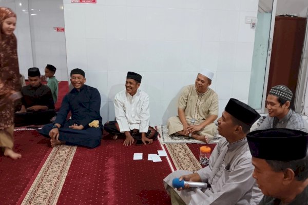 Masyaallah! Kuala Mas Grup dan DPD NasDem Maros Rutin Bagikan Sedekah Setiap Malam Ramadan