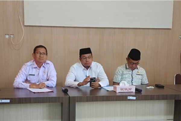 Ketua DPRD Sidrap Takyuddin Masse Bersama Sekda Hadiri Peluncuran MCP 2025