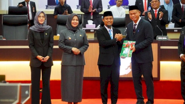 Sertijab Gubernur dan wakil Gubernur Sulawesi Selatan, Andi Sudirman Sulaiman-Fatmawati Rusdi (Andalan Hati)