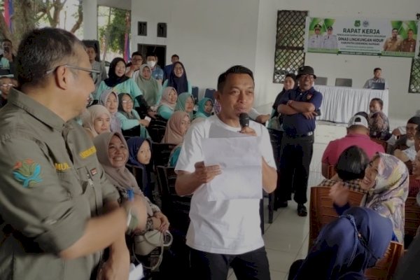 Bupati Sidrap Syaharuddin Alrif Tegaskan Pembayaran Gaji Petugas Kebersihan Harus Tepat Waktu