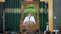 Laksanakan Salat Zuhur Perdana, Munafri Arifuddin Tekankan Kebersihan Masjid Balai Kota