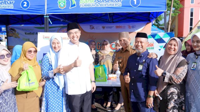 Bupati Pangkep Yusran Lalogau Hadirkan Pasar Kuliner Ramadan di Stadion Andi Mappe.