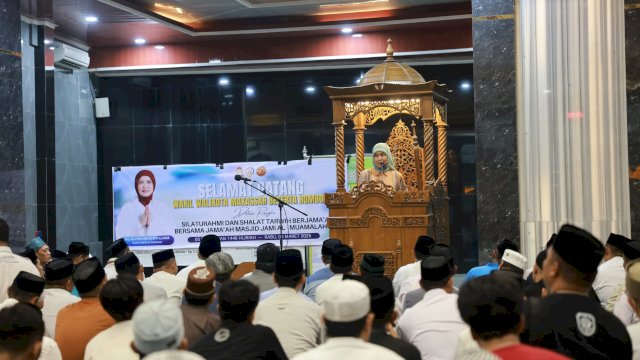 Wakil Wali Kota Makassar Silaturahmi dan Salat Tarawih Bersama Jamaah Jami Al Muamalah.