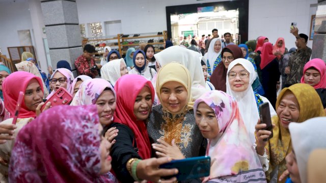 Wakil Wali Kota Makassar Aliyah Mustika Ilham Hadiri Buka Puasa Bersama di Masjid Taqwa.