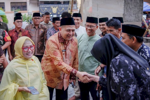 Buka Puasa Bersama Warga, Munafri Arifuddin Apresiasi Pembangunan Masjid Hikmah