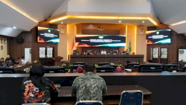 DPRD Barru Gelar Rapat Kerja Komisi, Cari Solusi Atas Aksi Protes Indomart