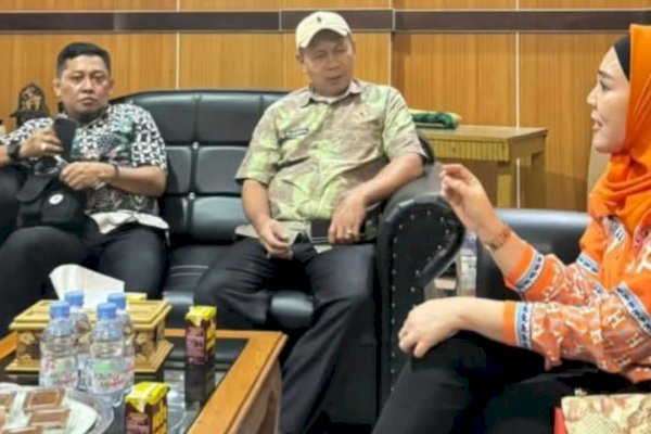 Wakil Ketua 1 DPRD Barru A. Yenni Kunker ke Dinsos Provinsi Sulsel