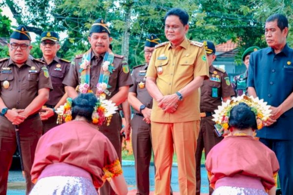 Sambut Kunjungan Kerja Kajati Sulsel, Ketua DPRD Barru Harap Peningkatan Kerjasama