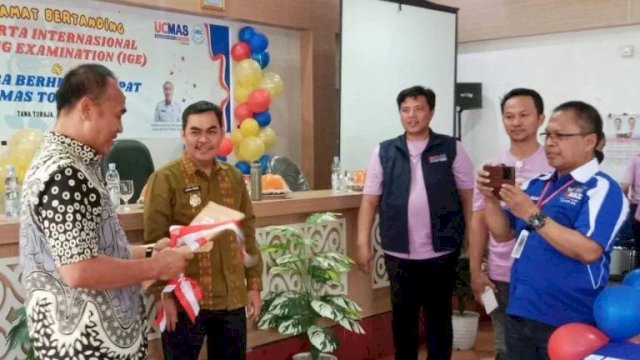 Bupati Tana Toraja Zadrak Tombeg Buka IGE dan Lomba Berhitung Cepat UCMAS.