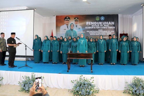 TP PKK Lutim Resmi Dikukuhkan, Bupati Ibas : PKK Harus Jadi Garda Terdepan