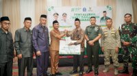 Bupati Andi Asman Serahkan Paket Ramadan Bahagia Baznas Bone