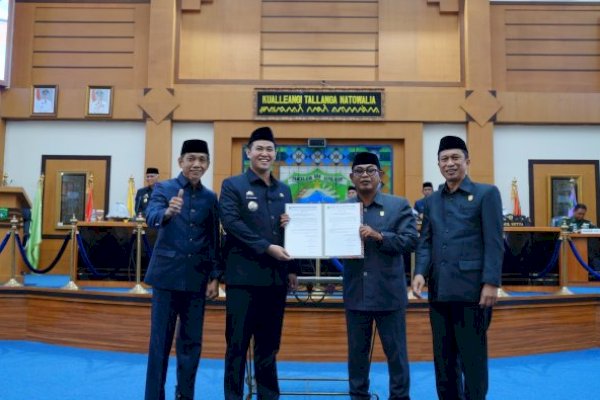 DPRD Pangkep Tetapkan Yusran Lalogau dan Rahman Assagaf sebagai Bupati dan Wakil Bupati Terpilih