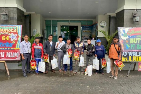 KCU Palopo rayakan Hut Ke 64 Bank Sulselbar , Berbagi Sembako bagi Mustahik,Pensiunan dan Tukang Ojek