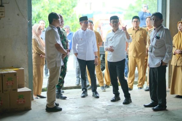 Kunjungi Kantor Bulog, Bupati Soppeng Suwardi Pastikan Stok Pangan Aman