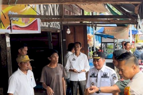 Bupati Tana Toraja Zadrak Tombeg Sidak Pasar Makale