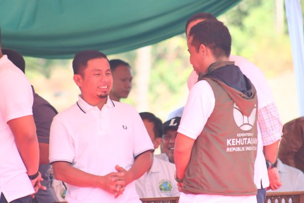 Hari Bumi 2025, Wali Kota Parepare Tasming Hamid Tekankan Pentingnya Menanam Pohon