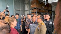 Wamenaker Immanuel Ebenezer Murka saat Sidak Pabrik Jan Hwa Diana: Negara Tidak Dihargai, Saya Tidak Dihargai